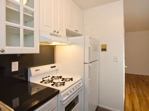 (undisclosed Address), Larchmont, NY 10538
