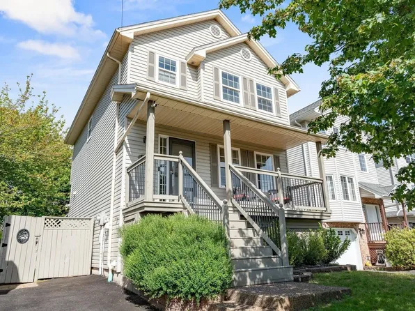 25 Aster Ct, Halifax, NS B3S 1G5