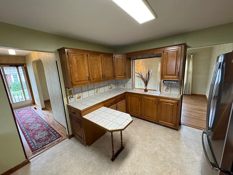 804 Elmwood Ln — Photo 11