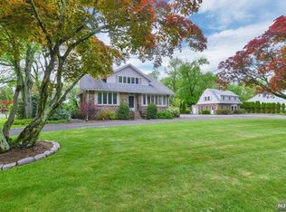 272 Airmont Ave, Mahwah, NJ 07430
