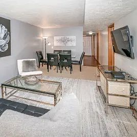 4th image of 5530 Timberlane St #7