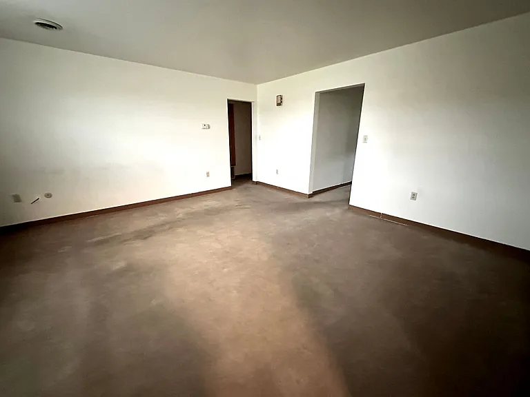 9215 Olde Scotland Rd — Photo 5