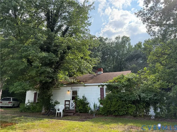 705 Thompson St, Ashland, VA 23005
