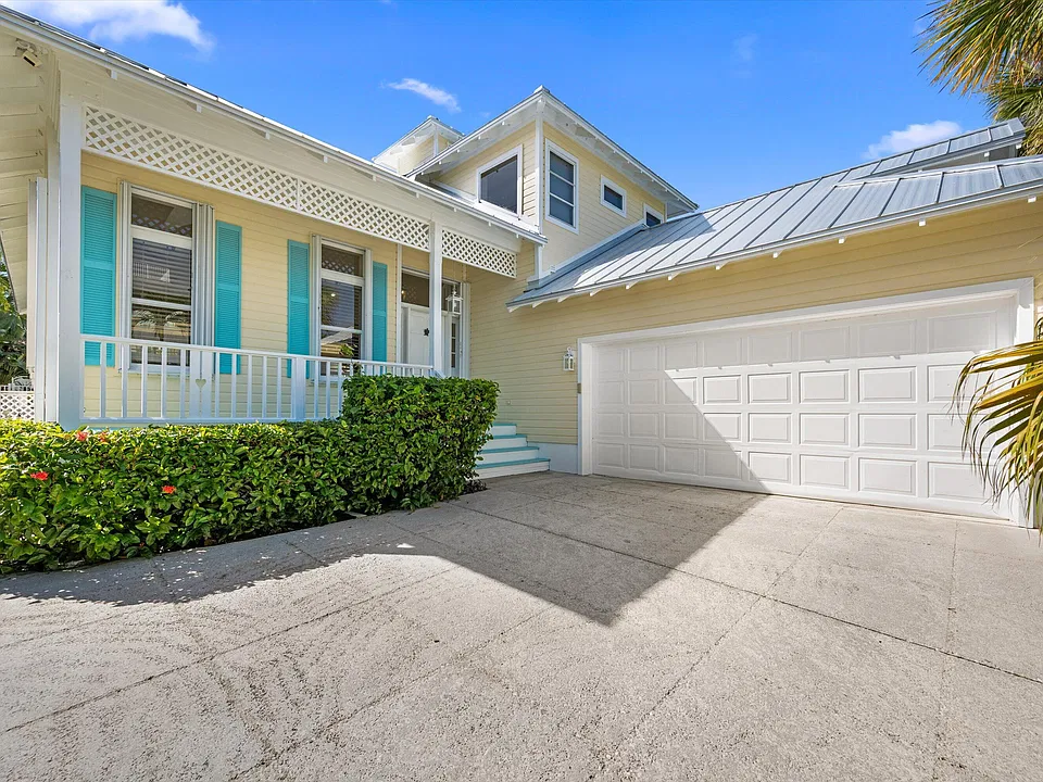400 Seaside Ln