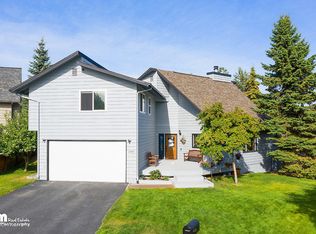 2720 Kingfisher Dr, Anchorage, AK 99502