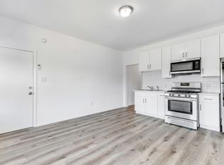 701 W 48th Street, Los Angeles, CA 90037