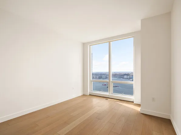 15 Hudson Yards image 6 of 7