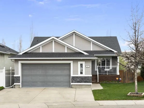 57 E Thornfield Close SE, Airdrie, AB T4A 2K7
