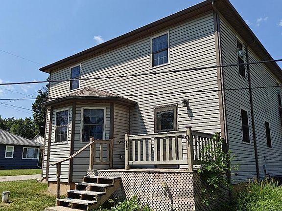 4th image of 22301 Forest Ave