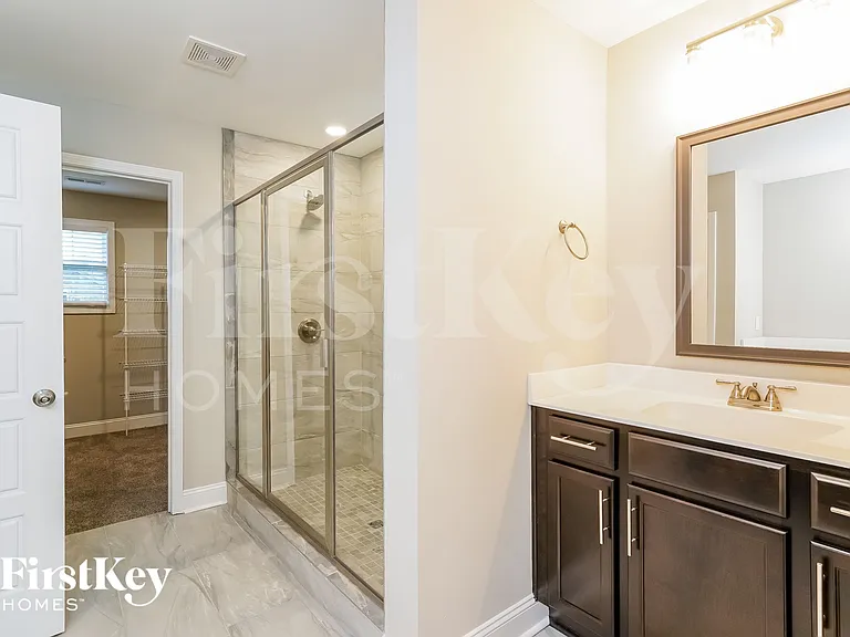 631 Alvin Rd — Photo 10