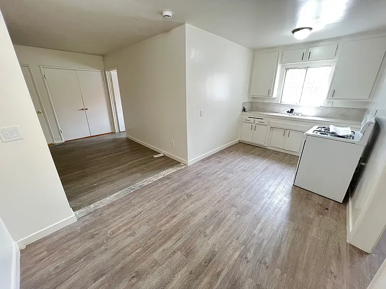 219 S New Ave #1 — Photo 2