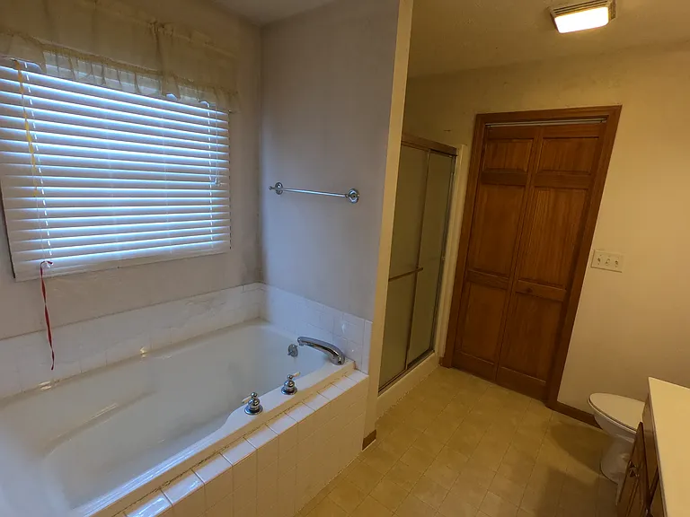 3125 Old Jamestown Rd — Photo 20