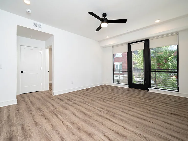 615 Peace St #304 — Photo 15