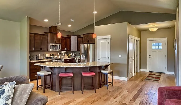 1061 Compton Way — Photo 7