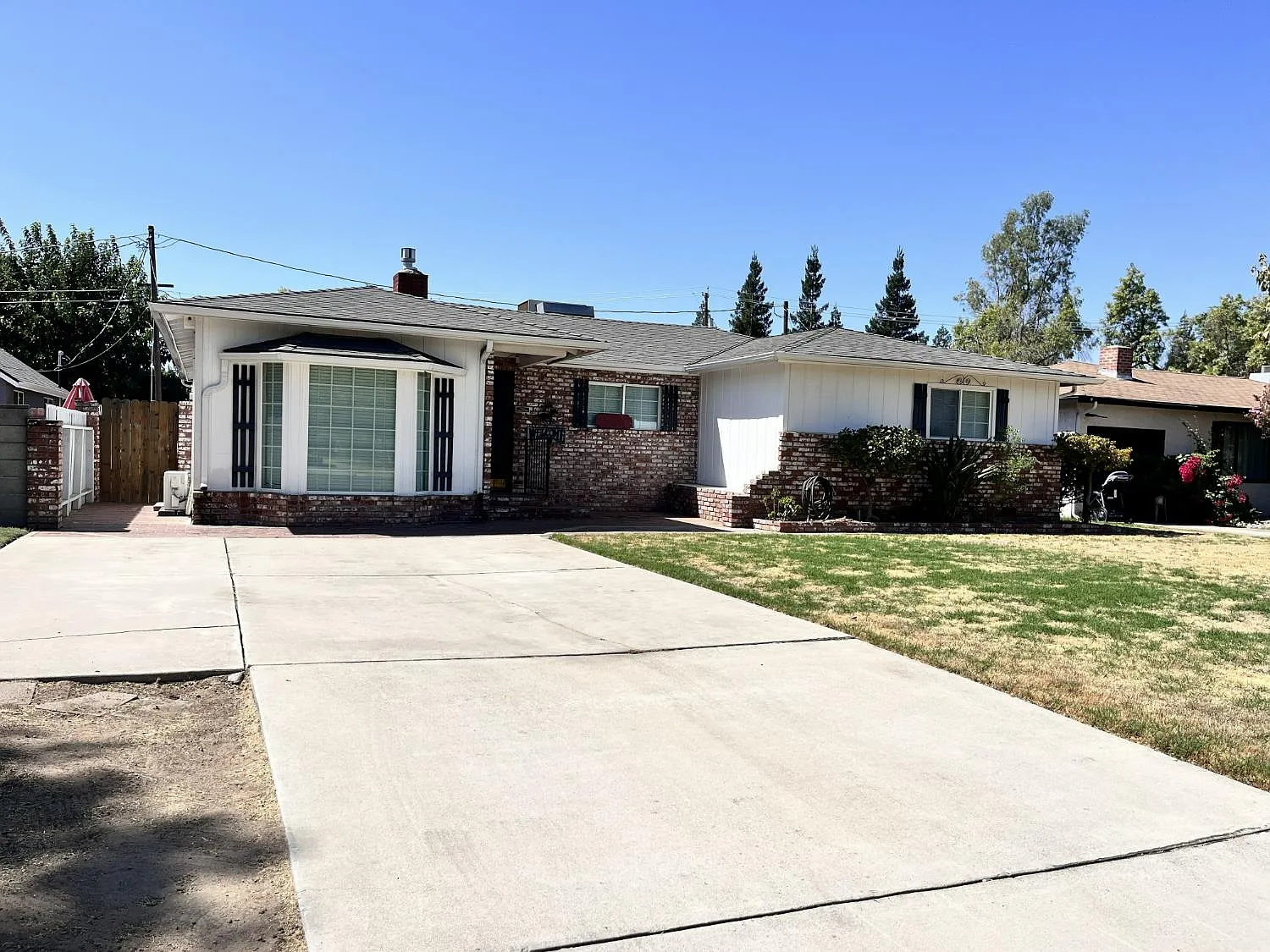 4 bed, 1616 sqft, $2,600 — Photo 2