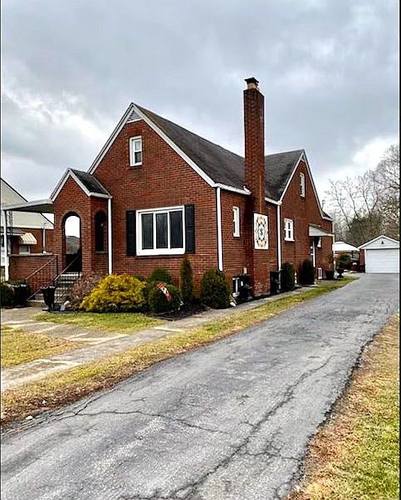 1st image of 206 S Armstrong St