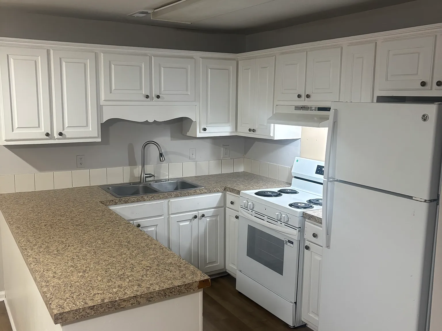2 bed, 1265 sqft, $2,400 — Photo 1