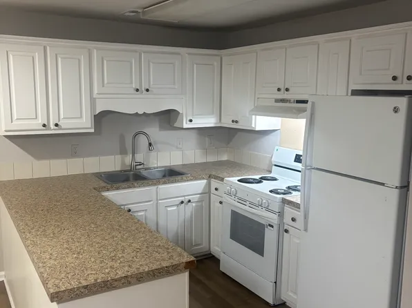 296 King St APT 2, Charleston, SC 29401