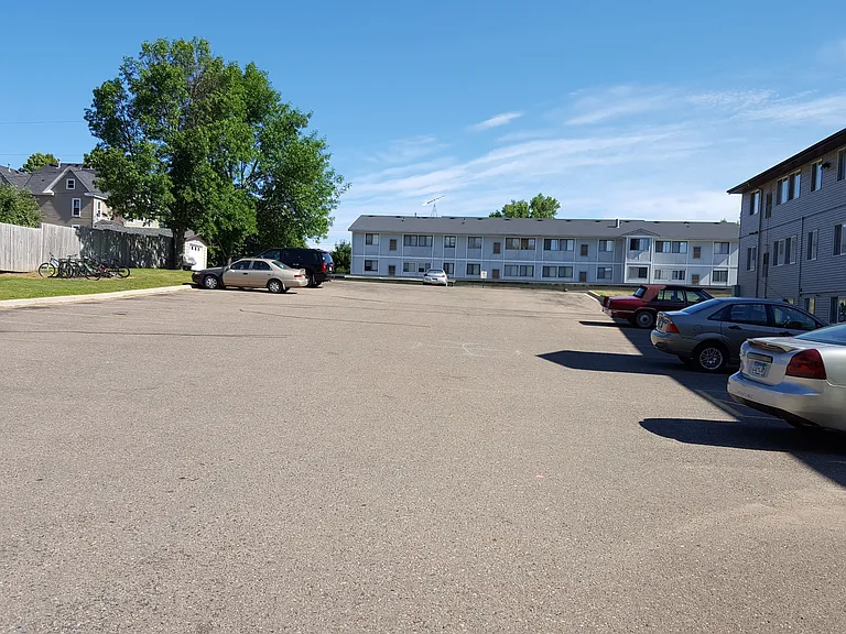 PARKING LOT_10082017