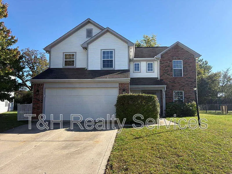 4 bed, 2.5 bath, 2167 sqft, $2,000 — Photo 1