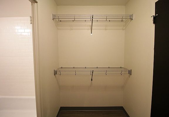 5th image of 1671 N Prospect Ave #312