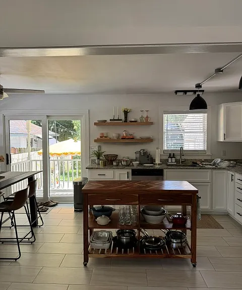 2417 Thaxton St — Photo 11