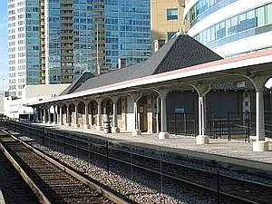 Davis St Train Stop