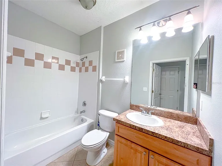 1257 SW 9th Rd #106 — Photo 8