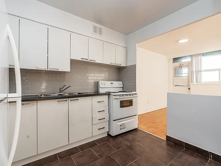 265 Dixon Rd — Photo 17