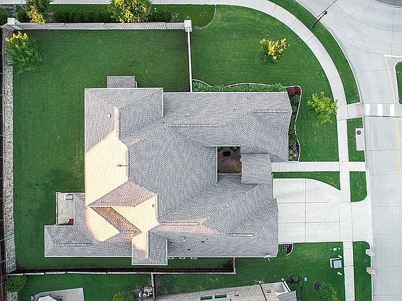 4th image of 617 Teton Dr