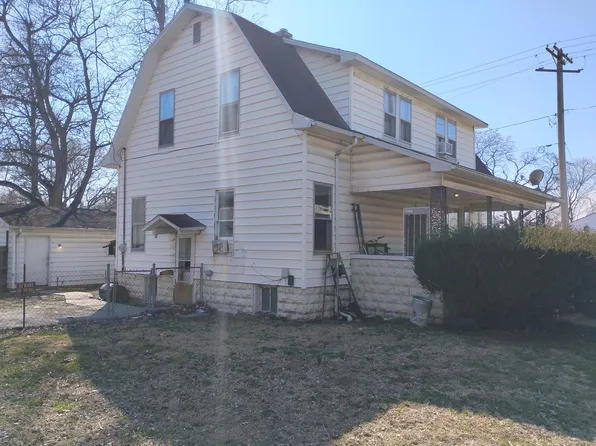 25 W Poplar St, Du Quoin, IL 62832