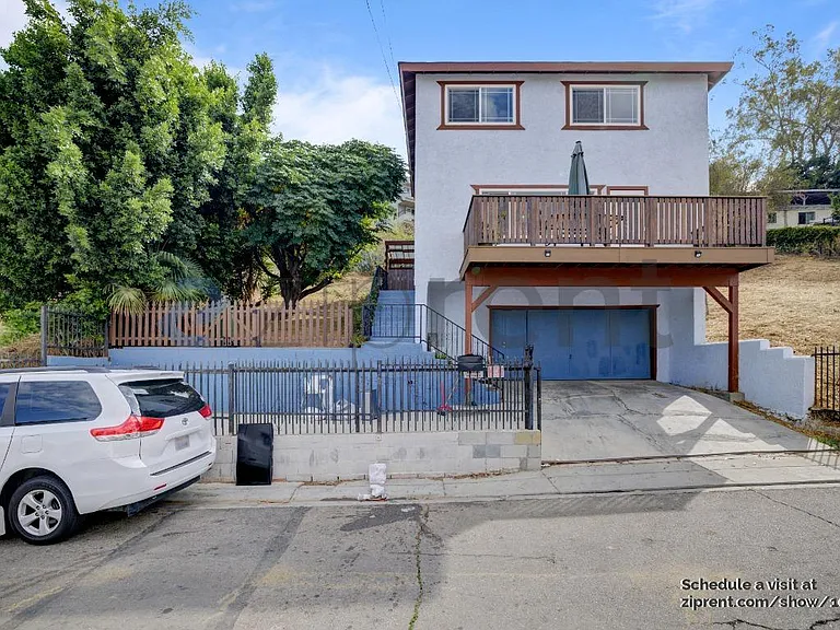 1142 N Alma Ave — Photo 18