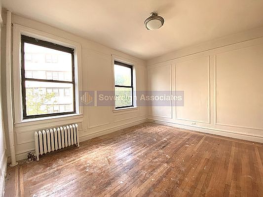 1st image of 664 W 163rd St #466