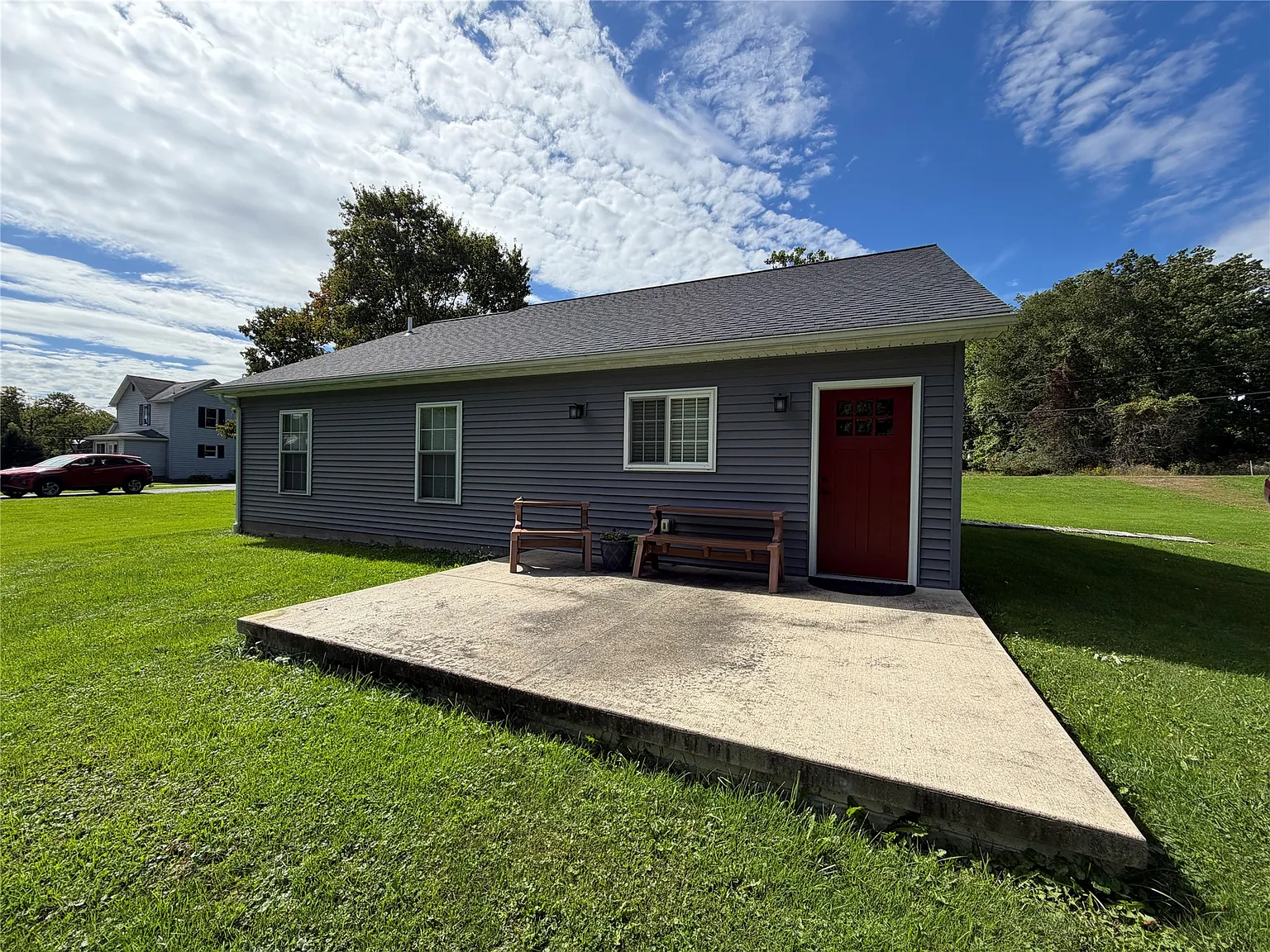 3 bed, 2.0 bath, 1320 sqft, $1,600 — Photo 3