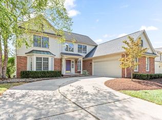 1050 Pointe Place Blvd, Rochester, MI 48307