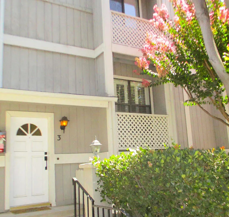 965 E Del Mar Blvd #3