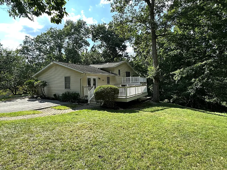 656 Alpine Ln — Photo 25