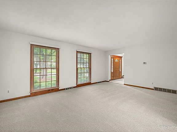 5th image of 2318 Sudbury Ln