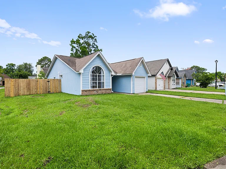 3045 Yorktown Cir — Photo 39