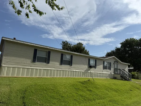 106 Courtland Ct, Highlands, TX 77562