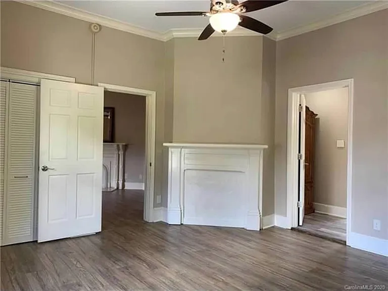 155 E Chestnut St #3 — Photo 9