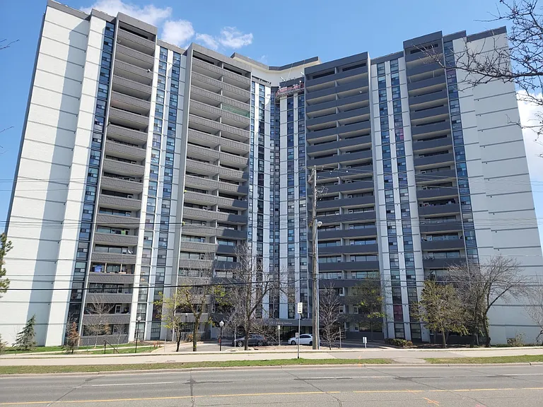 2737 Kipling Ave — Photo 2