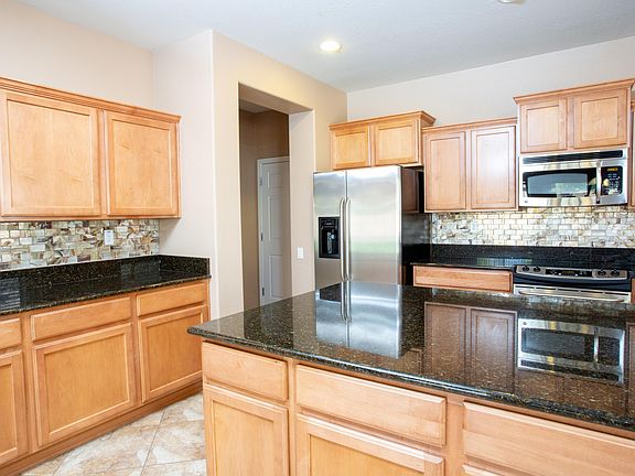 2nd image of 16758 W Mohave St