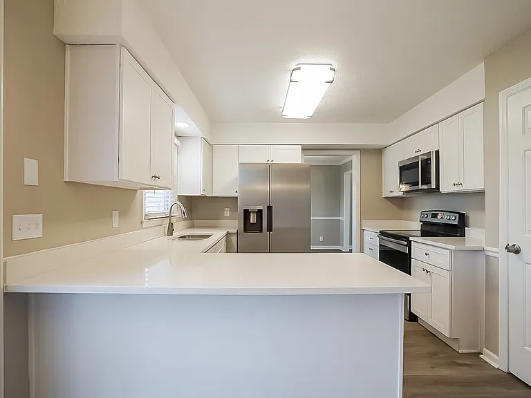 5428 Village Way — Photo 9