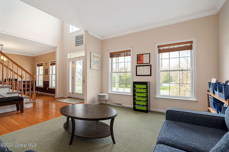 4th image of 12 Sherman Way