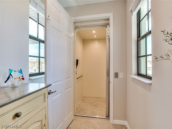 5th image of 10517 Casella Way Unit 201
