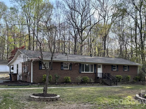 409 Robinson Ave, Matthews, NC 28104