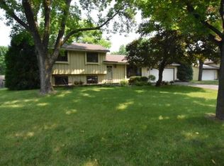 10148 103rd Ave N, Maple Grove, MN 55369