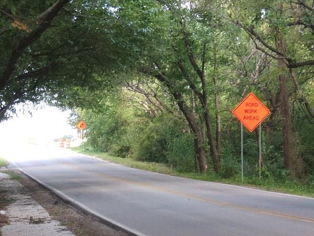 2nd image of 816 W Pleasant Run Rd