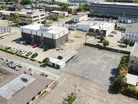 5th image of 20th St